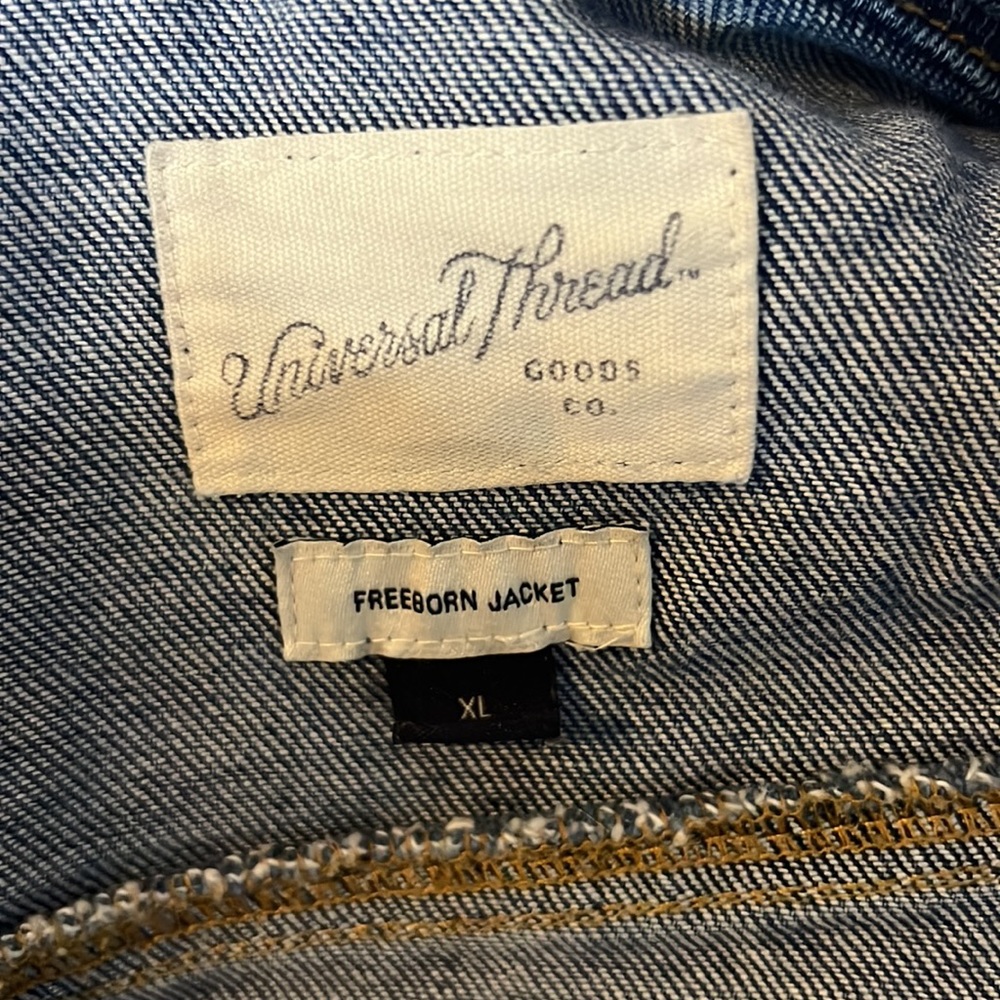 Universal Thread Jean Jacket - Picture 4 of 5